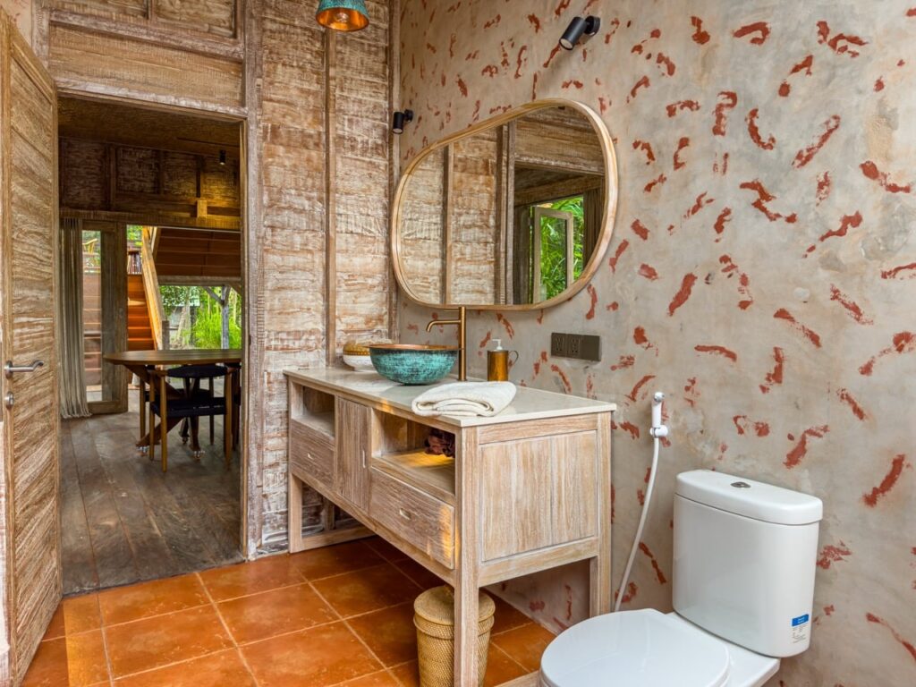 IMG_9996 Downstairs Bathroom 1